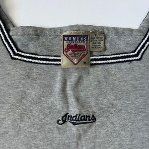 Vtg Women’s Cleveland Indians Tshirt in Size XL